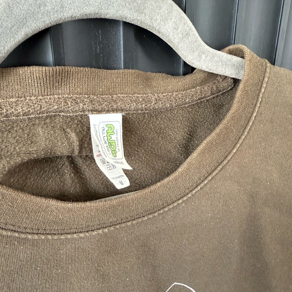 Take Me To The Mountains Sweatshirt! - Picture 4 of 4